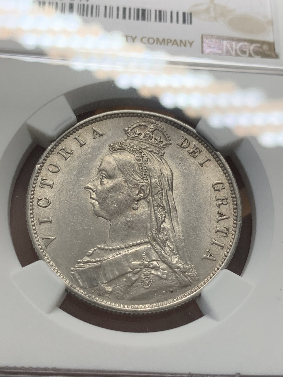 《竞宝斋》第93场-本周日，周一2场连拍（全场不限金额包邮） NGC-MS62 英国1887维多利亚高冠1/2克朗