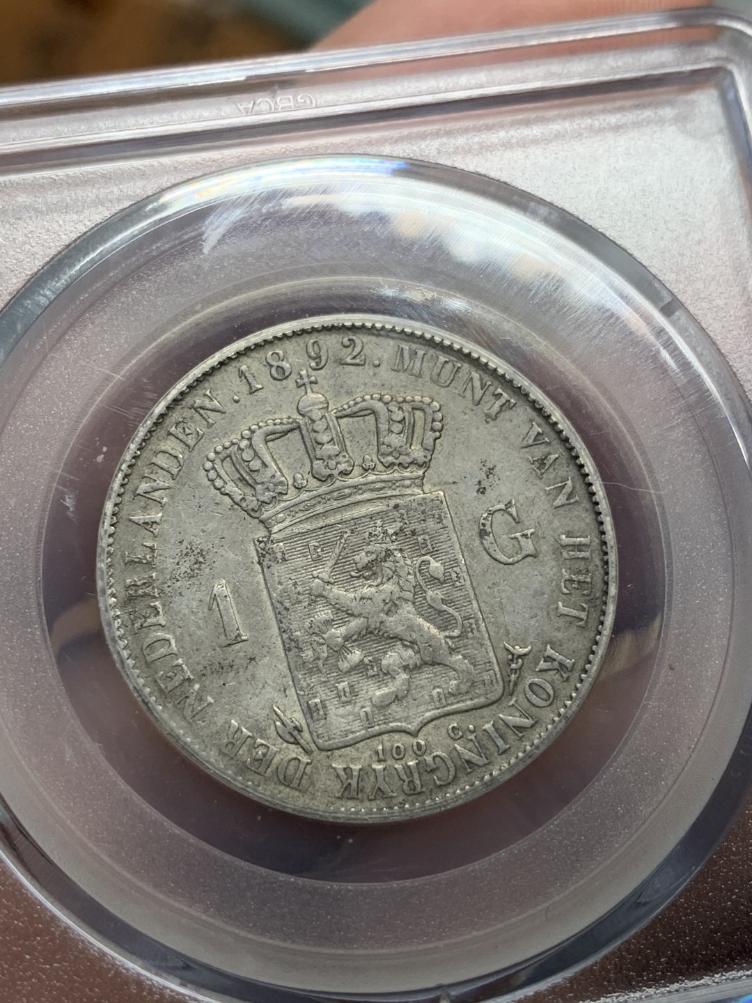 《竞宝斋》第93场-本周日，周一2场连拍（全场不限金额包邮） 公博45 1892年 小萝莉威廉明娜1盾，玲珑可爱。灰黑色老包浆，博分利器，热门品种