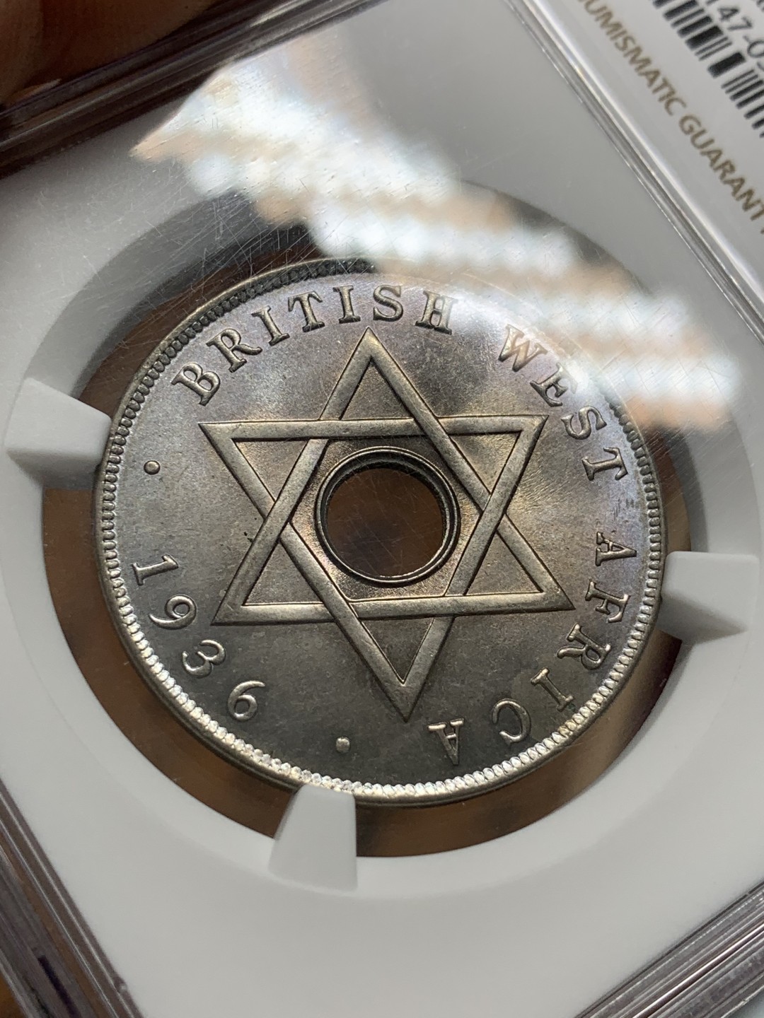 《竞宝斋》第93场-本周日，周一2场连拍（全场不限金额包邮） NGC-MS62 西非   1936年 1便士 白铜币 官方认证出版的爱德华八世版本的英殖民地钱币