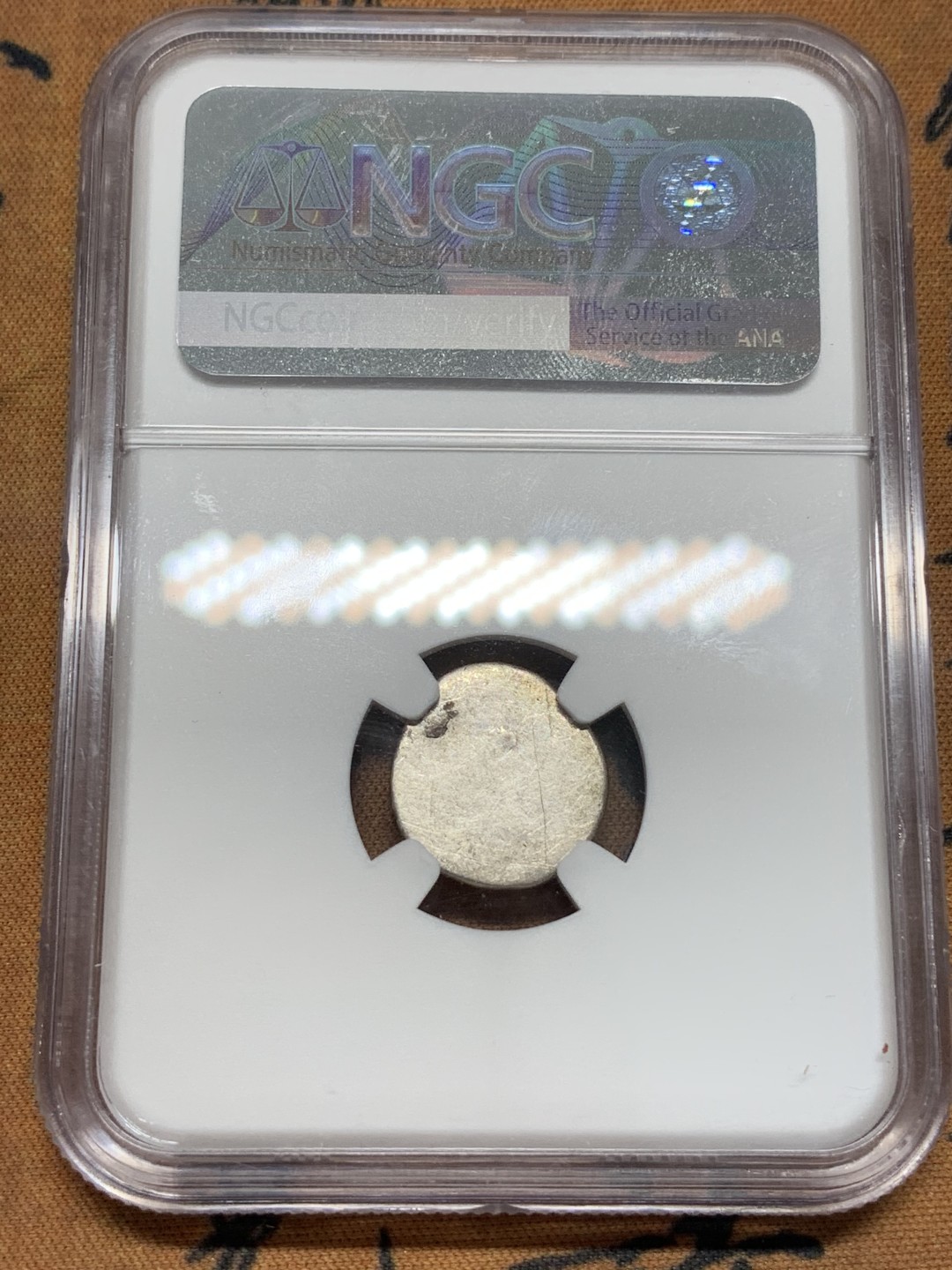 《竞宝斋》第93场-本周日，周一2场连拍（全场不限金额包邮） NGC-XF97 柬埔寨金边王朝1847年1/8T红鸟打制银币 红鸟币品种繁多，流通时间较长。该币打制清晰，带原光，铸造于金边王朝安东统治时期。