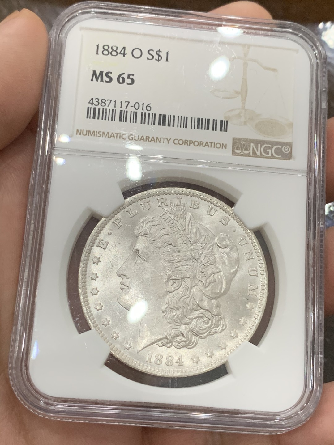 《竞宝斋》第93场-本周日，周一2场连拍（全场不限金额包邮） NGC-MS65 美国 1884年 1美元 O版摩根银币 新奥尔良造币厂 状态出色