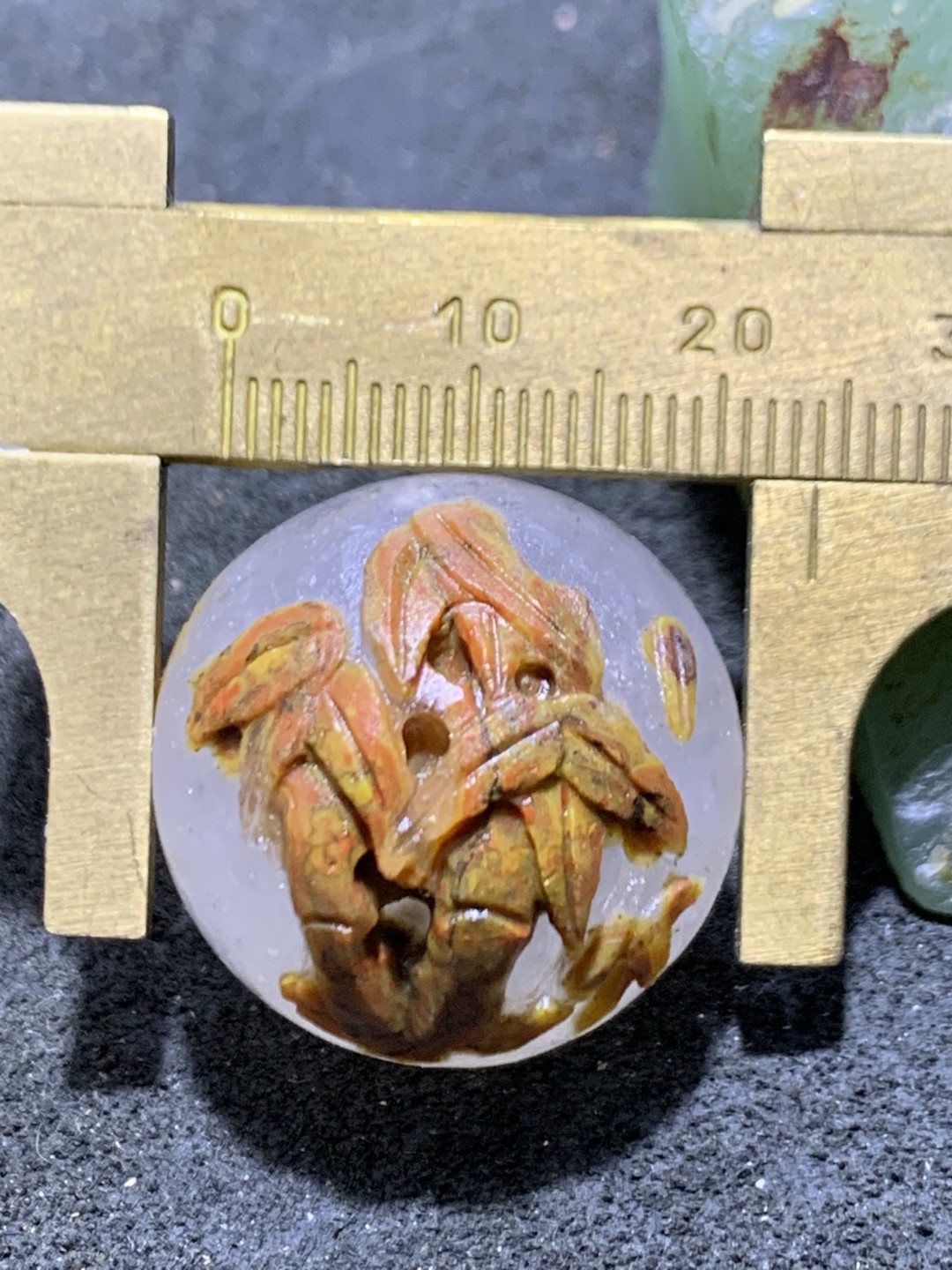 精美亚光冰飘战国红玛瑙雕刻竹子珠一颗！寓意：节节高升，