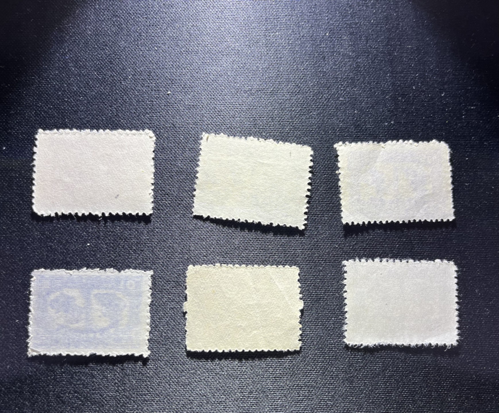洪涛臻品 精选邮票限时拍卖第二十期 华东解放区邮票6枚一组，部分上品，部分近全品，解放区邮票比较热门，包真包原票，注意捡漏