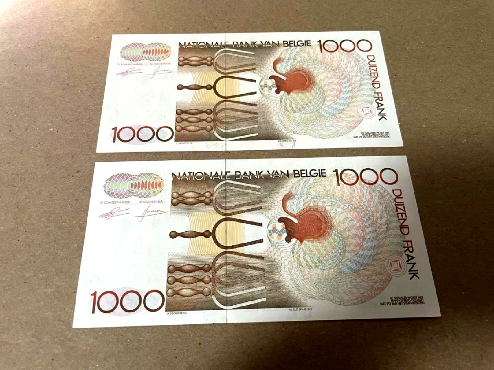 【Blue Auction】✨世界纸币精拍第222期 ——冠军舍那 【一组2张连号】比利时 1980-96年1000法郎 AU品相