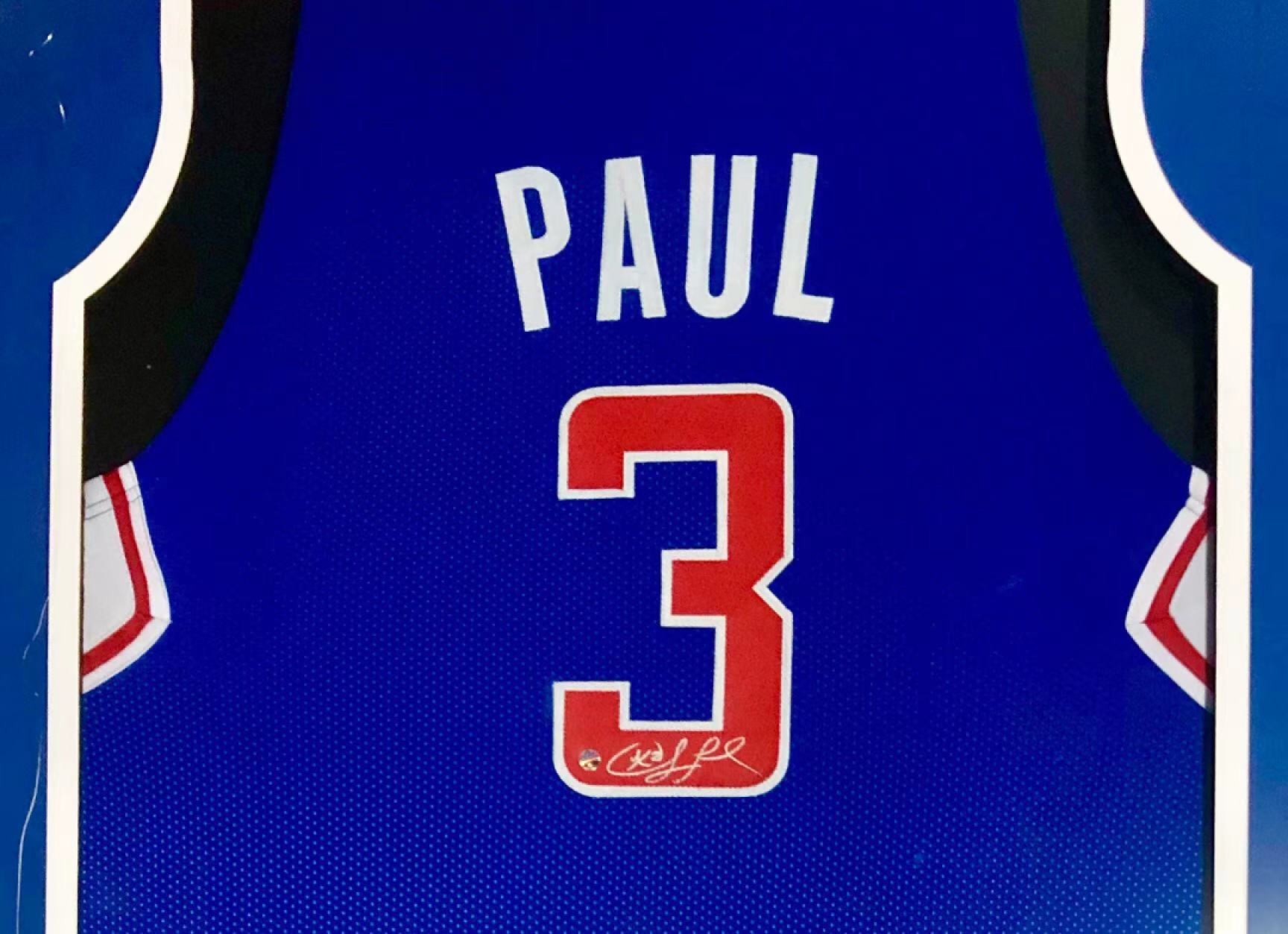 零元拍：“CP3”克里斯 保罗亲笔签字装裱球衣 Steiner公司亲鉴定认证标+证书，快船球衣，已做精美裱框。