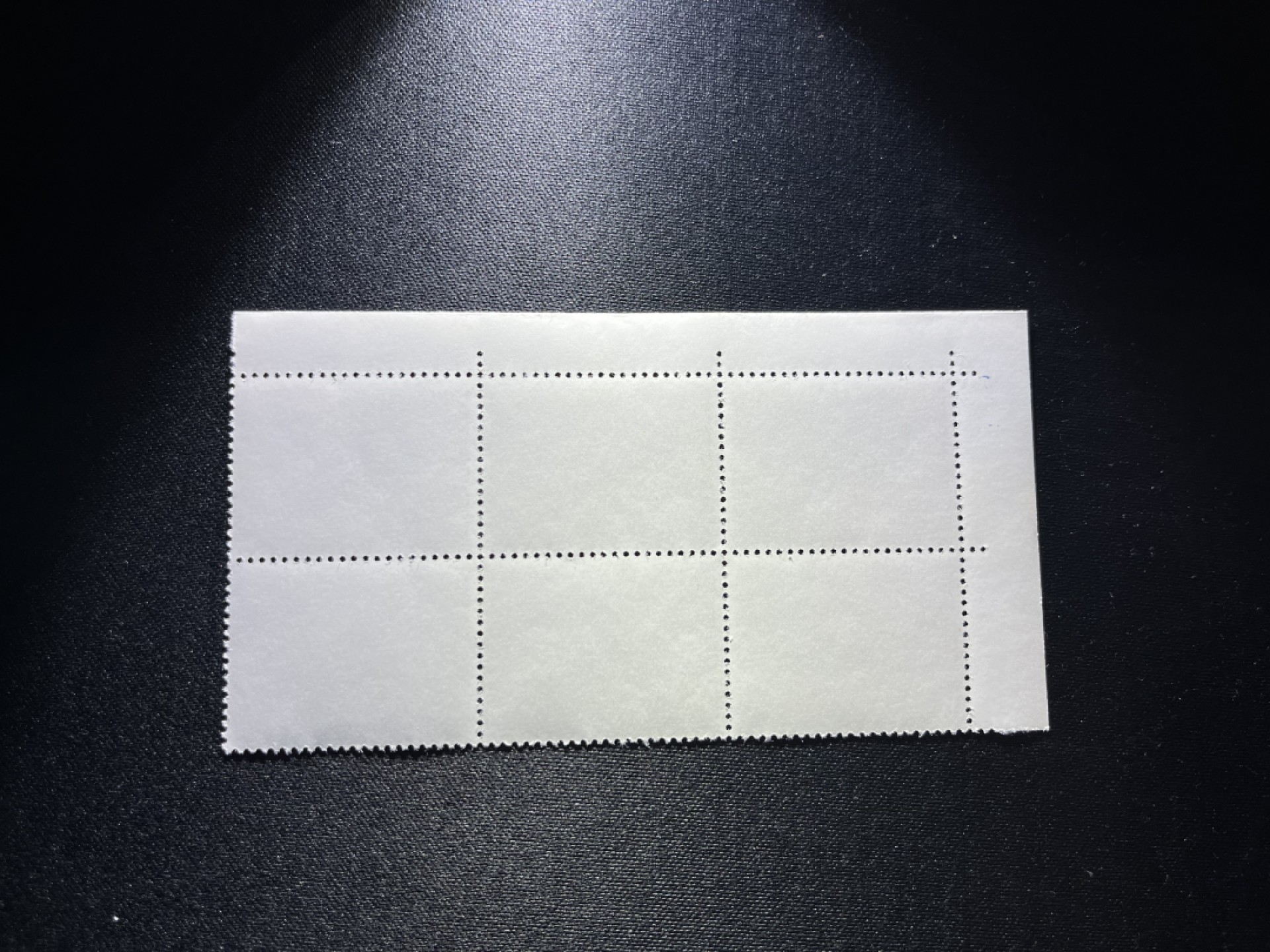 洪涛臻品 精品邮票限时拍卖第二十一期 编号N11  22分巴黎公社新，右下直角 数字边，6方连一组，收藏级品相，三俗稀缺，拍照光线不好，无任何发黄，编号精品，普通全品好买，版撕全品不好碰，齿孔新，全品可评级，所有拍品包过灯，注意捡漏