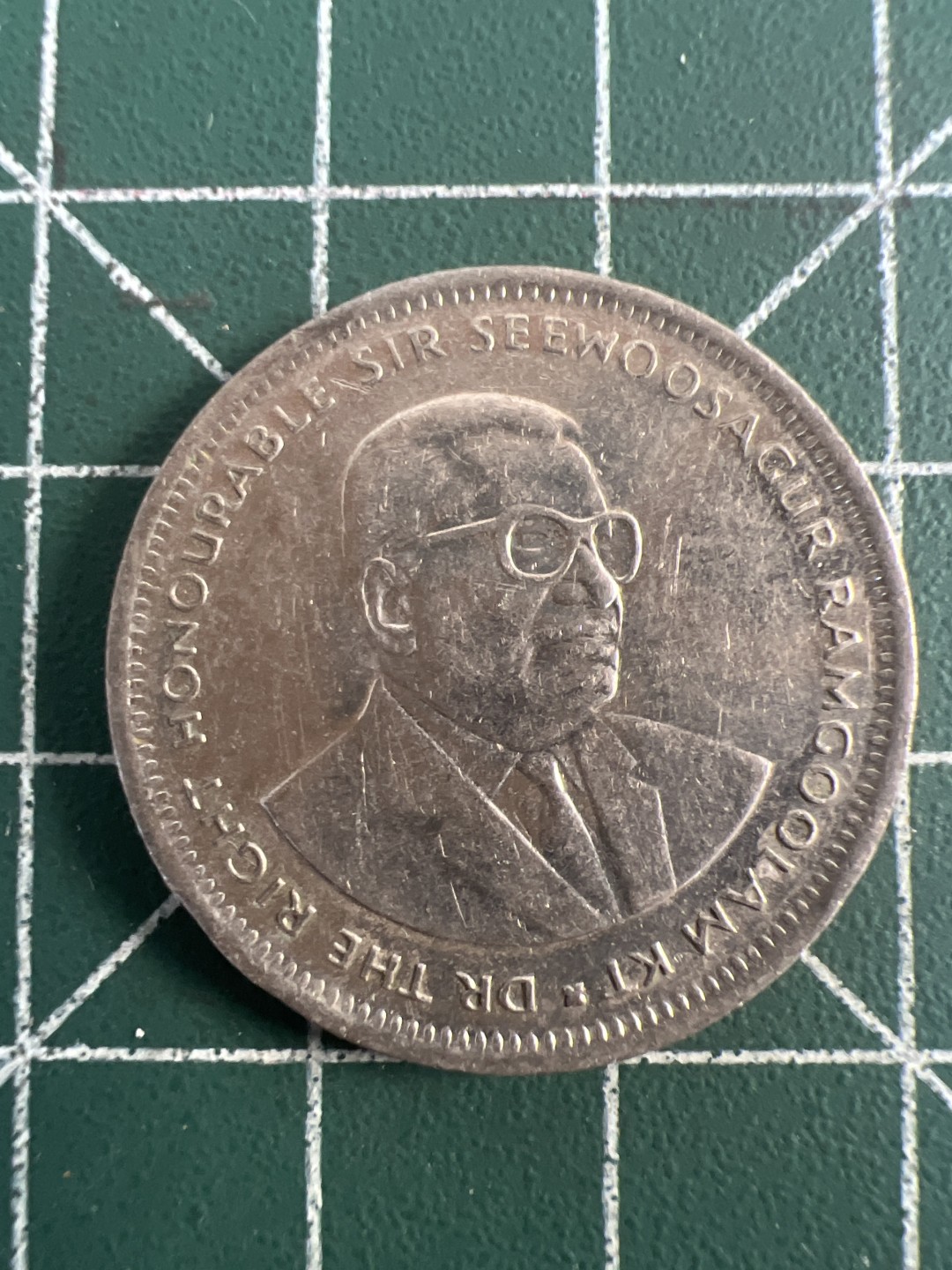 泡泡堂第九十三期  世界硬币纪念章邮票专场（无押金，无佣金，捡漏，全场20包邮，偏远地区除外） 毛里求斯一卢比