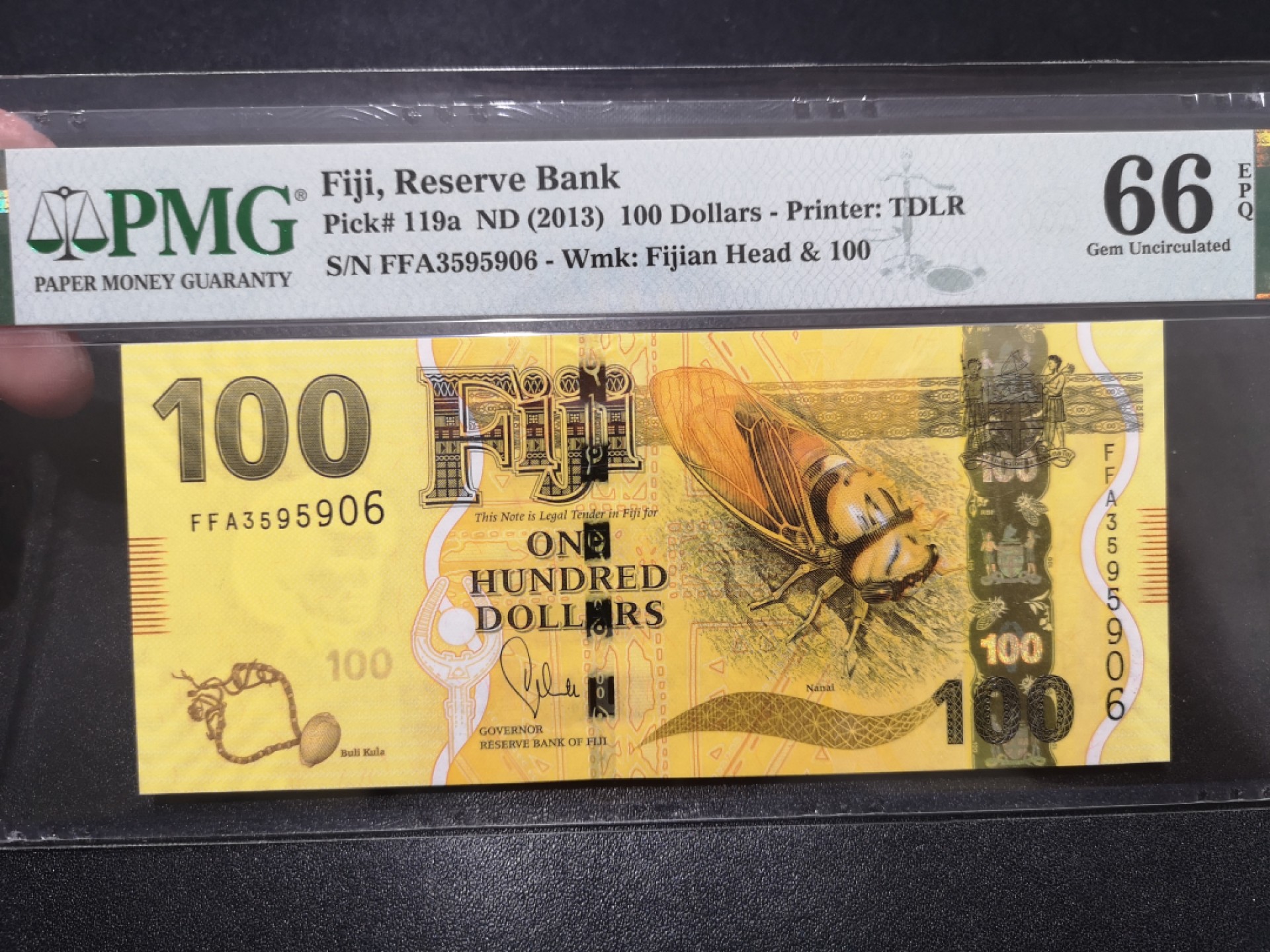 《外钞收藏家》第二百零一期 2013年斐济100刀 PMG66 首发冠无47