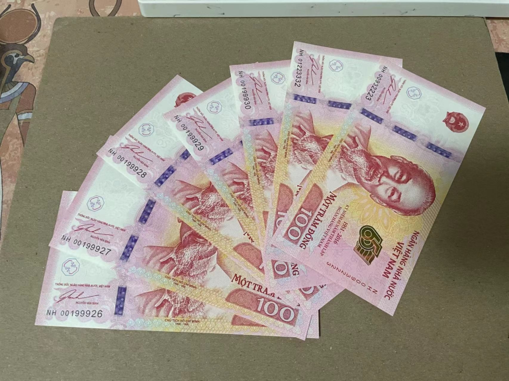 【Blue Auction】✨世界纸币精拍第222期 ——冠军舍那 【一组7张 无47】越南 2016年100盾 纪念钞 全新UNC （有一张带黄）