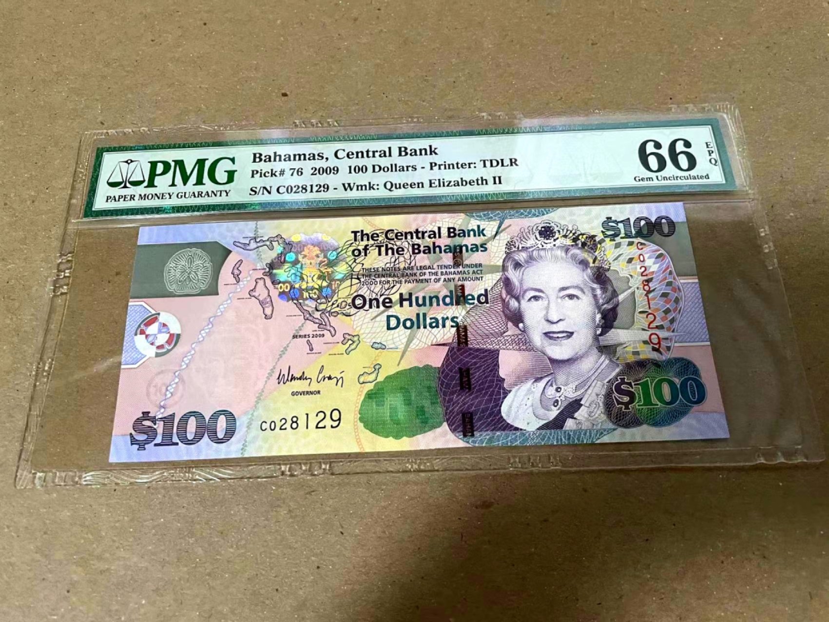 【Blue Auction】✨世界纸币精拍第222期 ——冠军舍那 【无47】巴哈马 2009年100元 大马哈鱼 PMG66EPQ 女王 精美