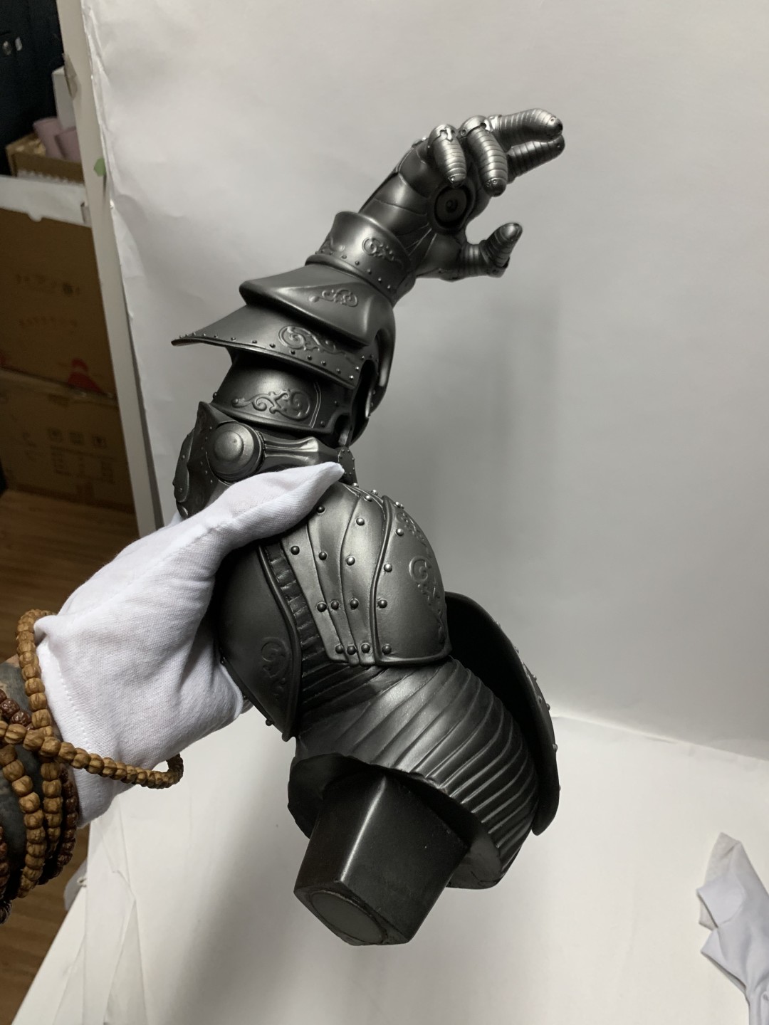 零元拍：Sideshow  毁灭博士/ Doctor Doom LSF雕像配件无包装一只完美的右臂