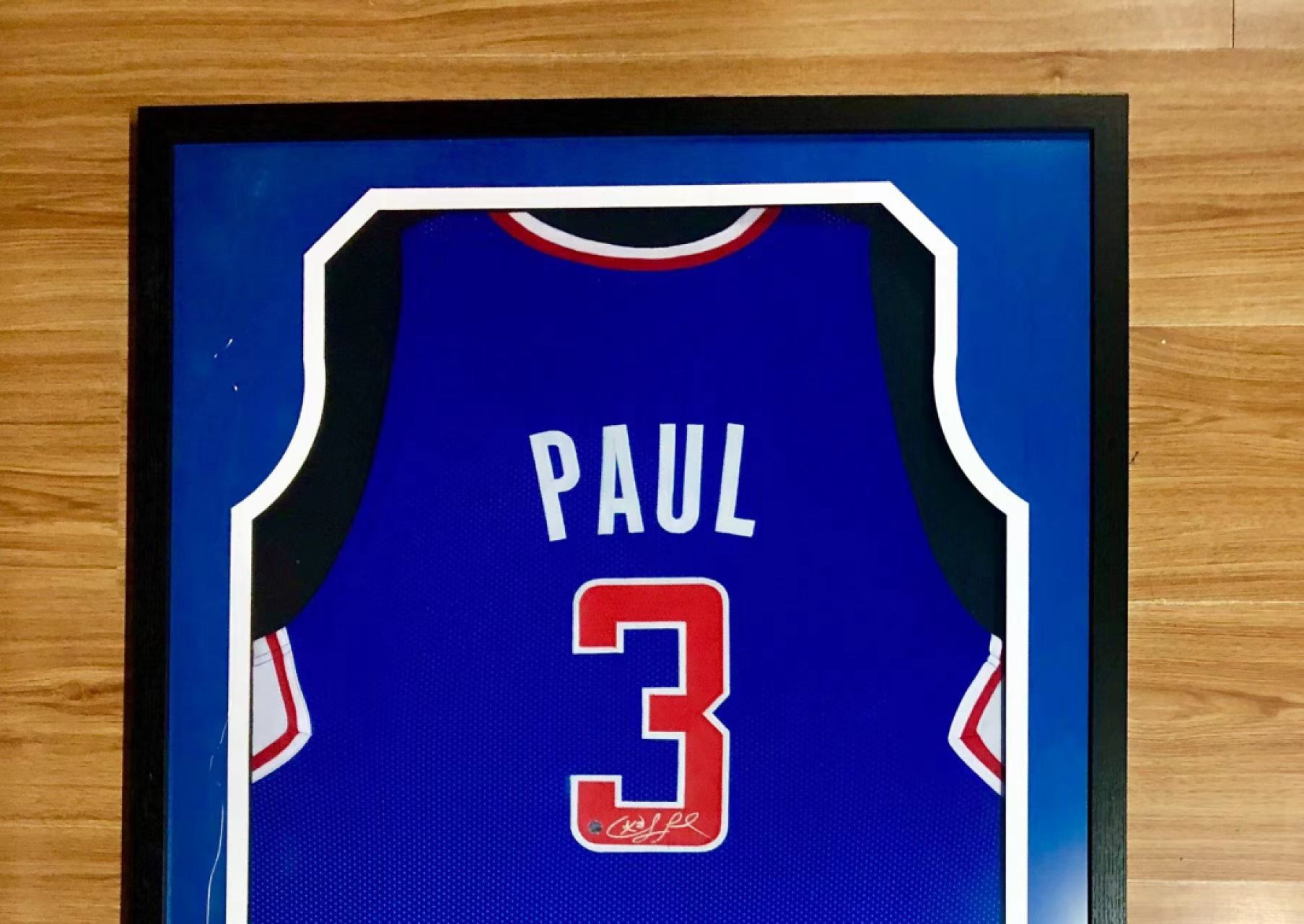 零元拍：“CP3”克里斯 保罗亲笔签字装裱球衣 Steiner公司亲鉴定认证标+证书，快船球衣，已做精美裱框。