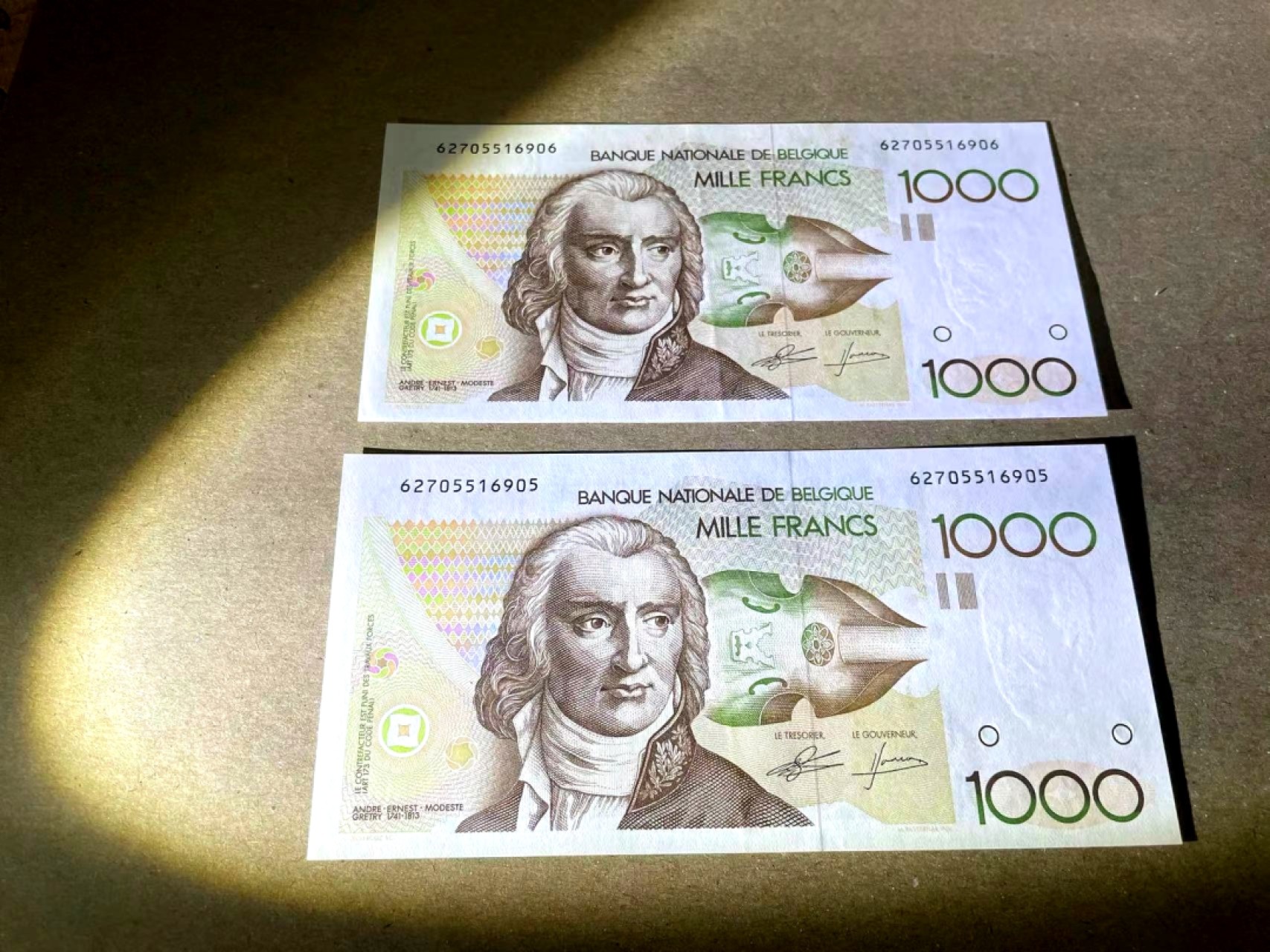 【Blue Auction】✨世界纸币精拍第222期 ——冠军舍那 【一组2张连号】比利时 1980-96年1000法郎 AU品相