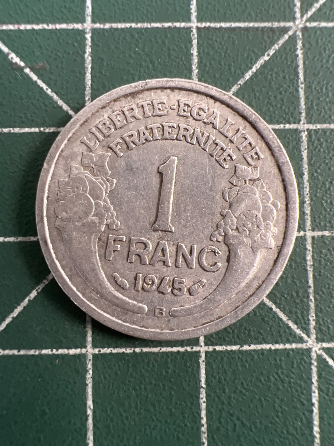 泡泡堂第八十三期  世界硬币邮票专场（无押金，无佣金，捡漏，全场20包邮，偏远地区除外） 法国1945年1法郎