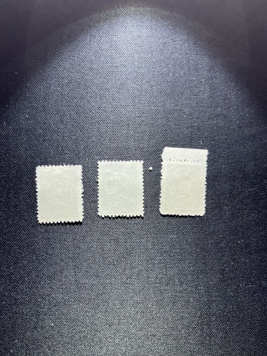 洪涛臻品 精选邮票限时拍卖第二十二期 新中国第一套欠资邮票3枚新，全品，1000元，5000元，10000元三个面值。后面没货，看上不要错过，后面没货，全品可评级注意捡漏