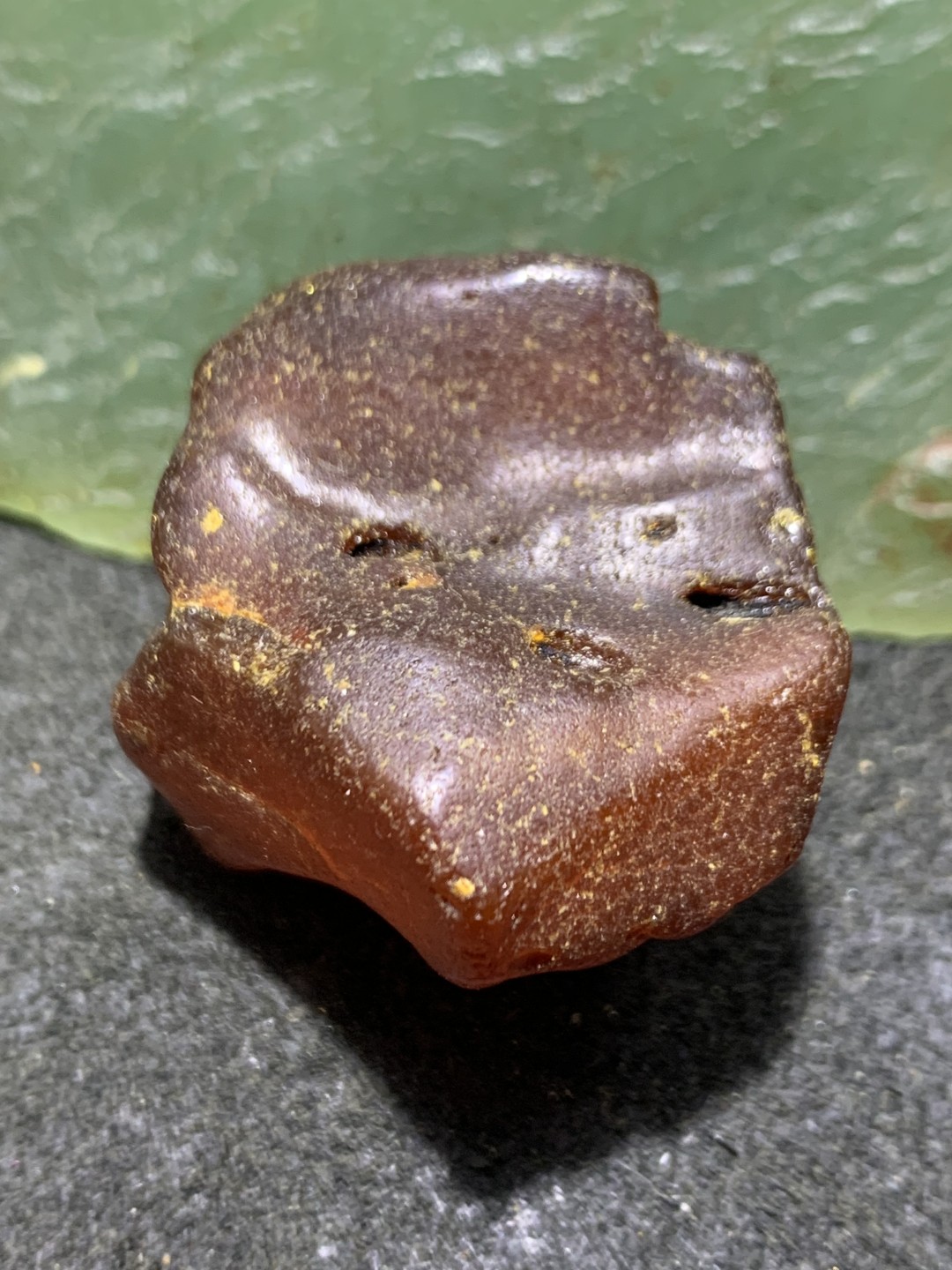 精美乌克兰蜜蜡原石一块