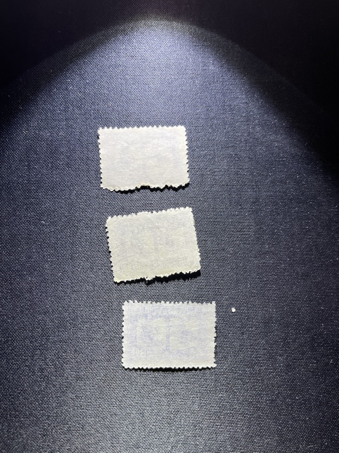 洪涛臻品 精选邮票限时拍卖第二十二期 解放区票新3枚，南京上海解放纪念邮票，上品，喜欢的老板不要错过，后面没什么货，随时售缺