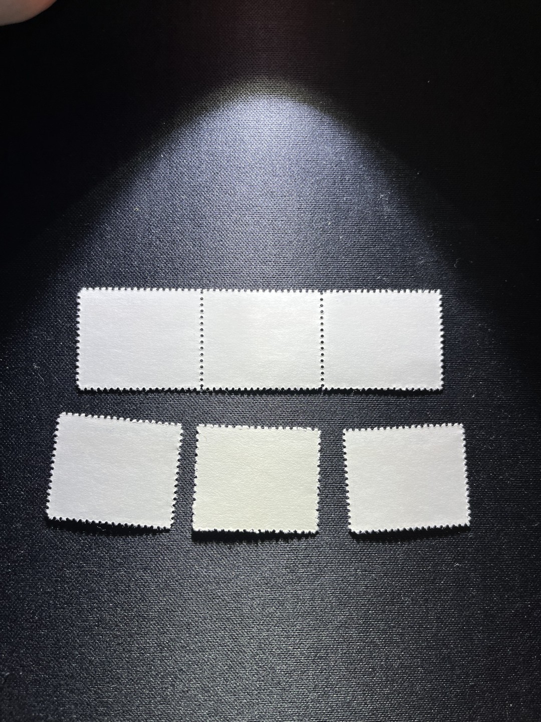 洪涛臻品 精选邮票限时拍卖第二十二期 普无号  8分纪念碑，6枚一组，收藏级品相一组，版撕嘎嘎绝，非常漂亮，集邮册中必不可少的一组，版撕精品小票，多多益善，价值洼地，全品可评级，所有拍品包过灯，注意捡漏