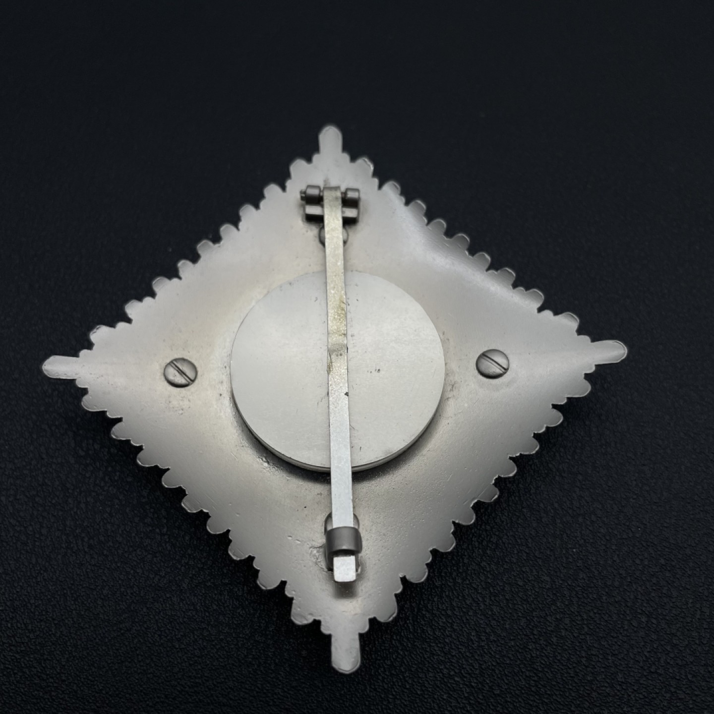 勋章奖章交易所9月10日群拍 德国指挥官级红鹰星芒章（复刻）