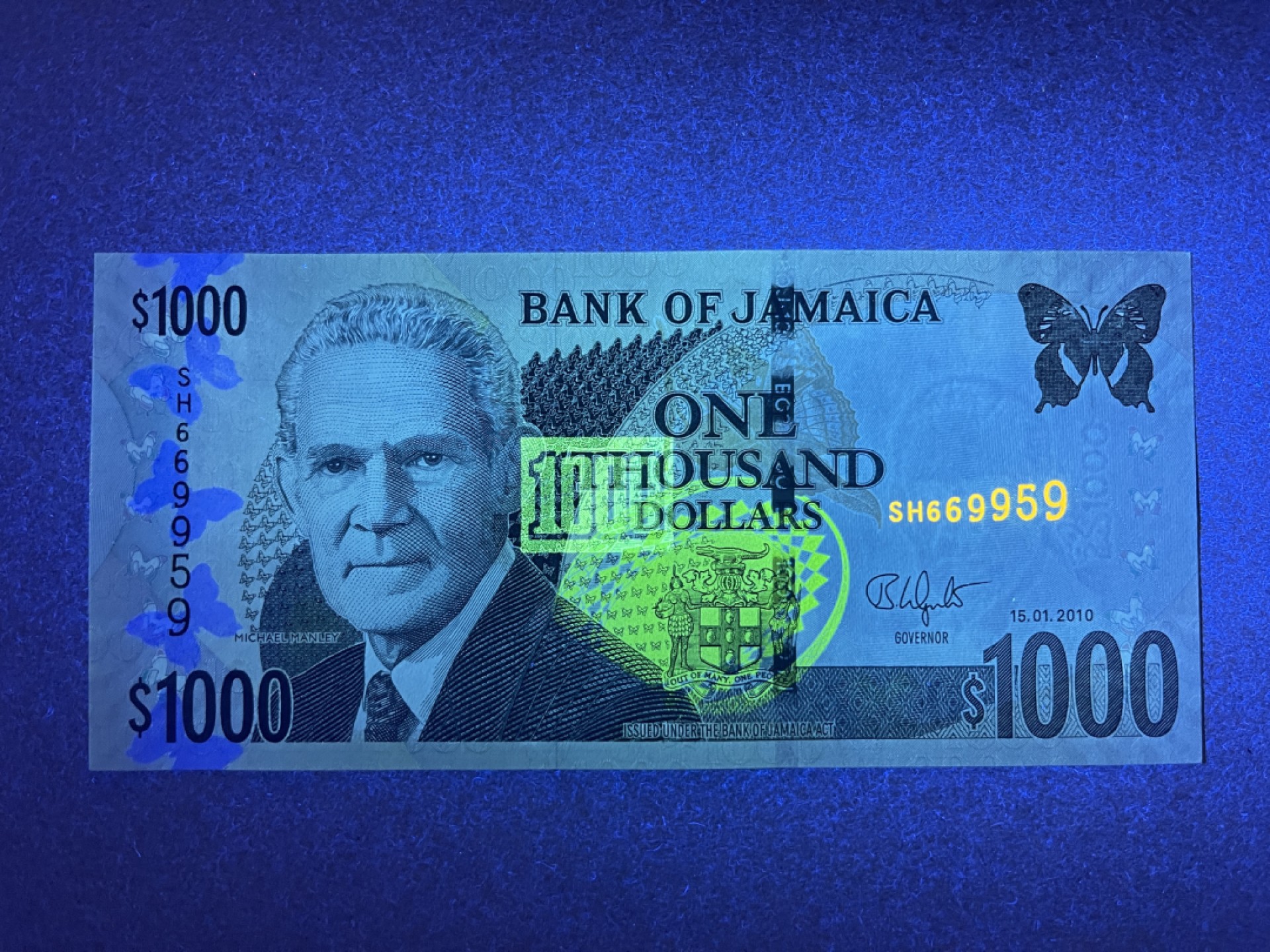 《张总收藏》72期——外币经典 牙买加1000元 UNC 2010年
