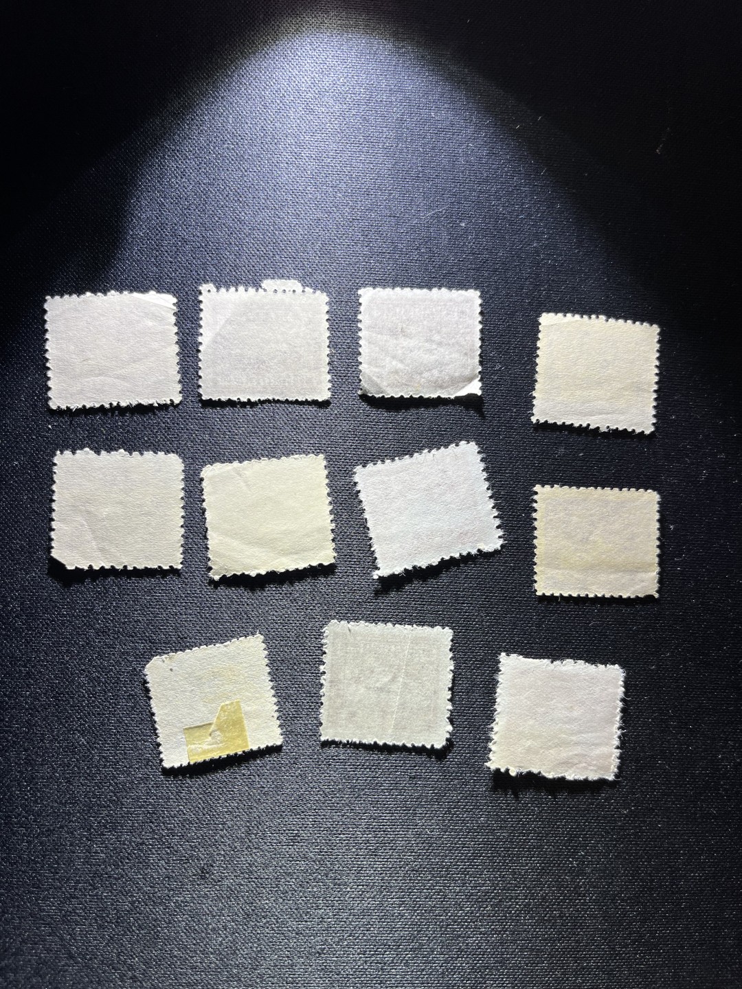 洪涛臻品 精选邮票限时拍卖第二十三期 解放区火车头邮票几枚，喜欢不要错过，所有邮票包老包真，注意捡漏