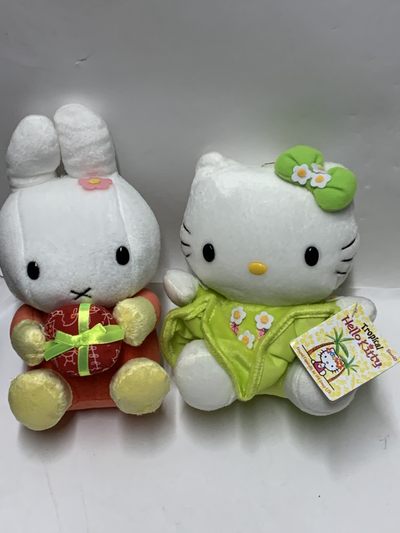 零元拍：HolleKitty和圣诞小白兔毛绒公仔一对 - 零元拍：HolleKitty和圣诞小白兔毛绒公仔一对