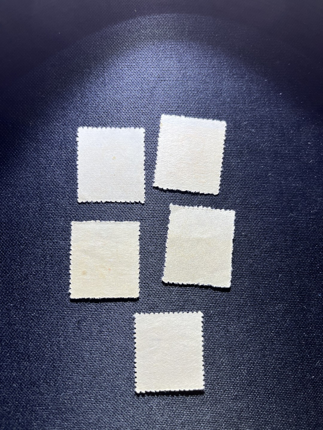 洪涛臻品 精选邮票限时拍卖第二十三期 解放区主席像邮票一组，非常受欢迎的区票，喜欢不要错过，所有邮票包老包真
