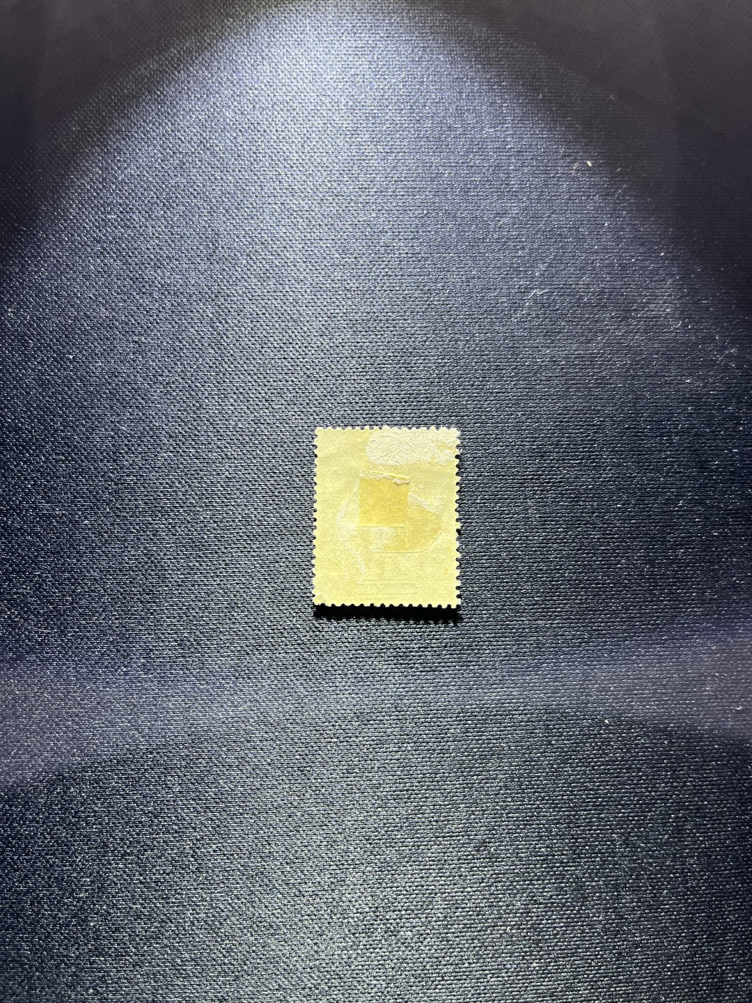 洪涛臻品 精选邮票限时拍卖第二十三期 上海工部半分银邮票一枚新，右下角裂口，喜欢的不要错过，所有邮票包老包真，注意捡漏