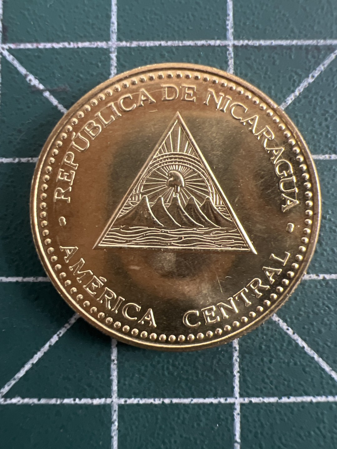 泡泡堂第100期  世界硬币纪念章专场（无押金，无佣金，捡漏，全场20包邮，偏远地区除外） 尼加拉瓜25分