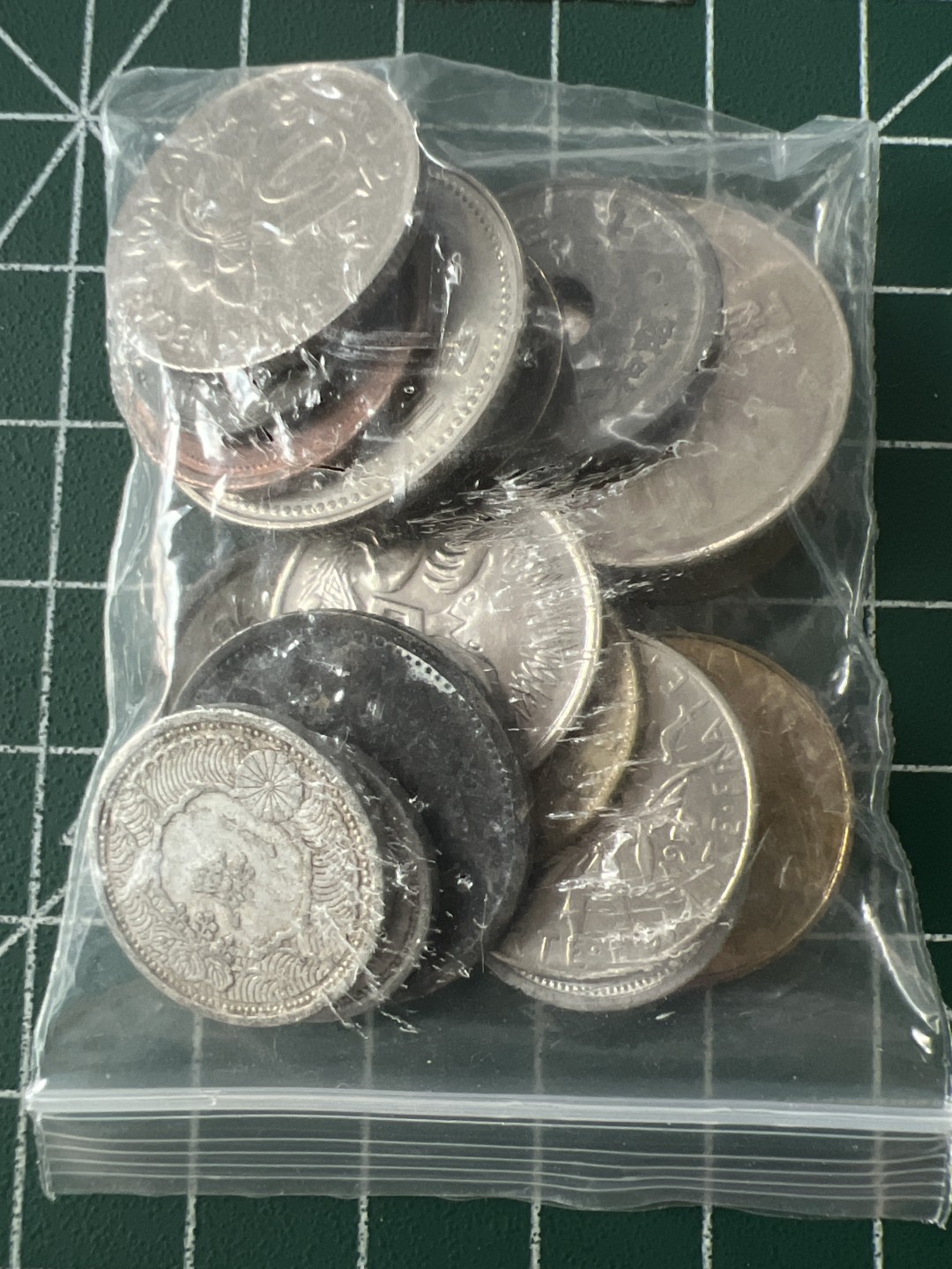 泡泡堂第八十六期  世界硬币纪念章邮票专场（无押金，无佣金，捡漏，全场20包邮，偏远地区除外） 杂币一袋一