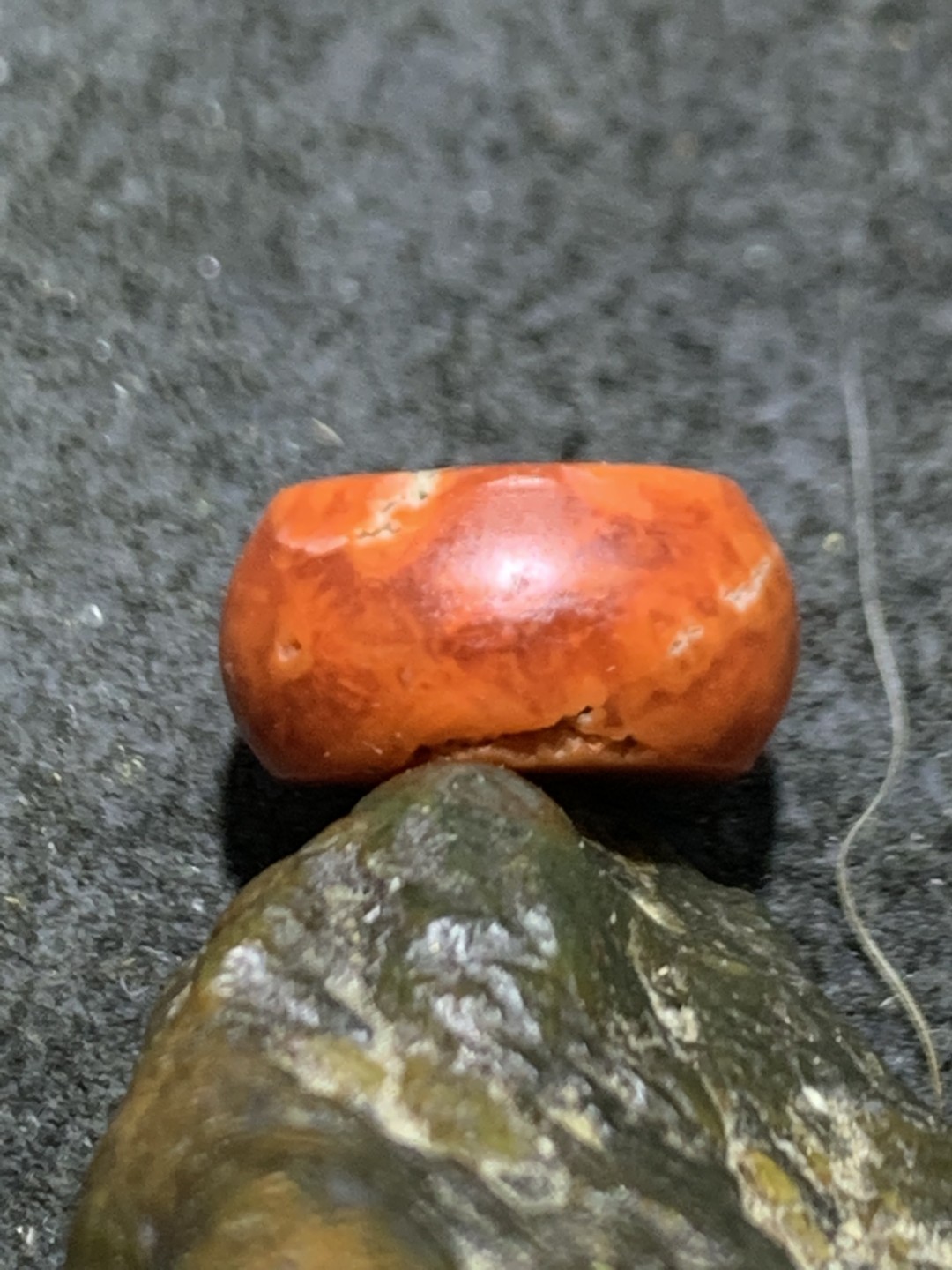 川料亚光南红玛瑙通货墩子一颗！