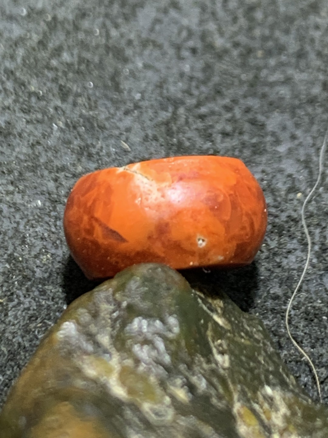 川料亚光南红玛瑙通货墩子一颗！