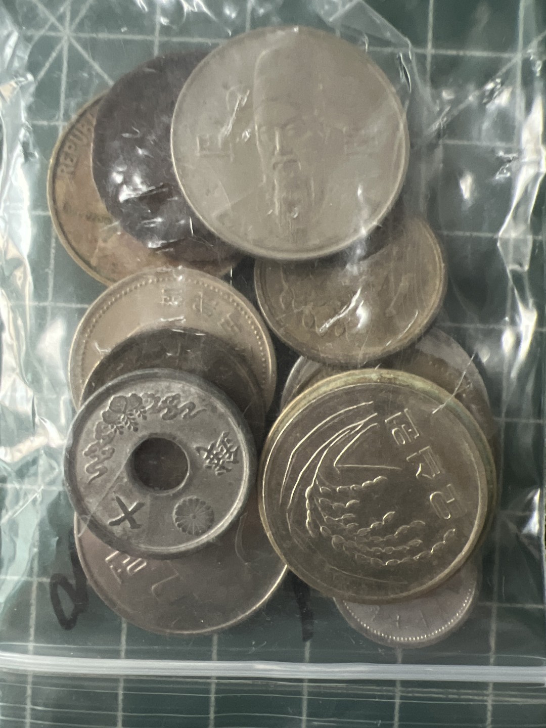 泡泡堂第八十六期  世界硬币纪念章邮票专场（无押金，无佣金，捡漏，全场20包邮，偏远地区除外） 杂币一袋六