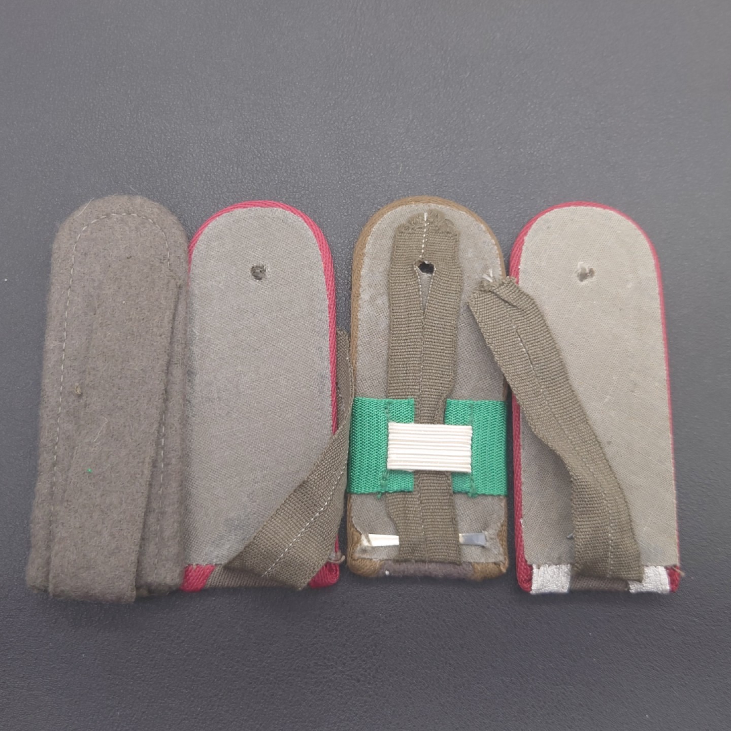 勋章奖章交易所9月18群拍（间隔10秒自动拍卖） 找不到另一半的东德简章