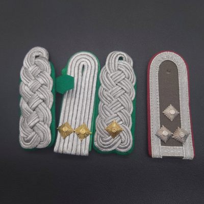 勋章奖章交易所9月18群拍（间隔10秒自动拍卖） - 没有另一半的东德简章