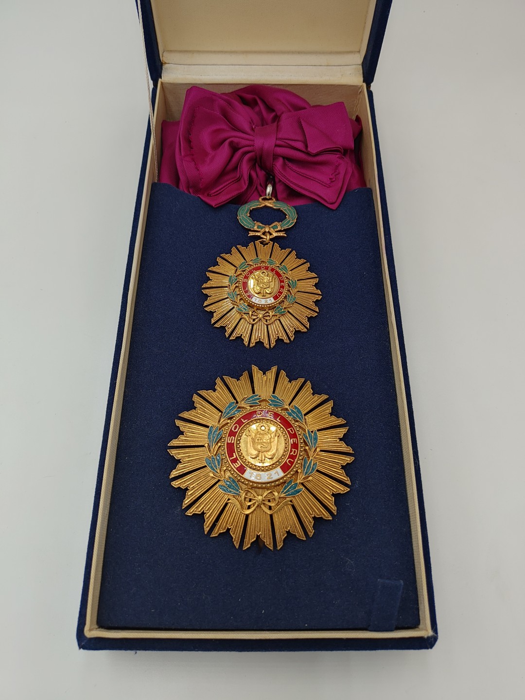 全场0元起拍 咸鱼国勋章拍卖专场 秘鲁太阳勋章 大绶章 秘鲁最高荣誉勋章