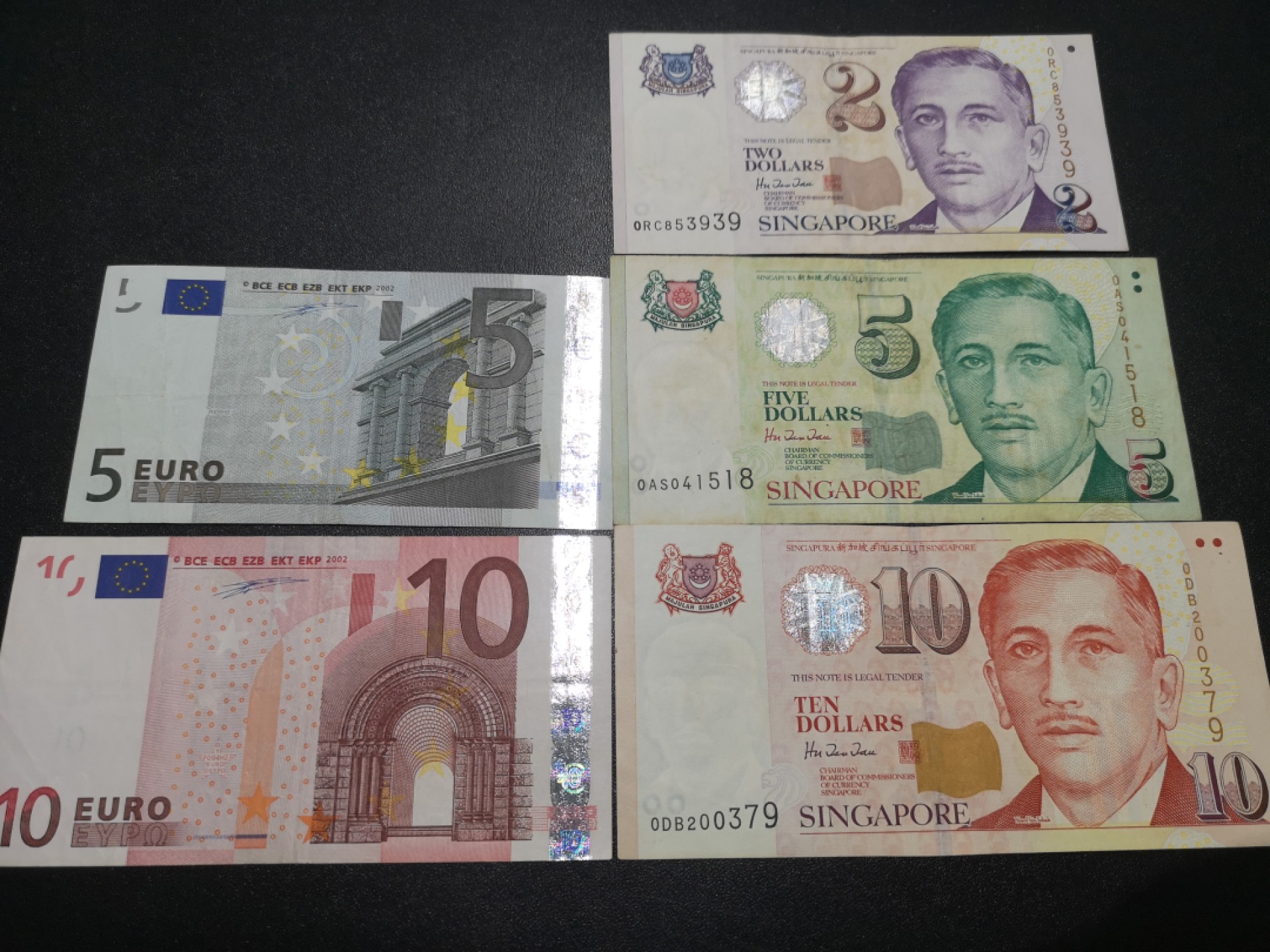《外钞收藏家》第二百零二期 欧元和新加坡五张一起 流通品相