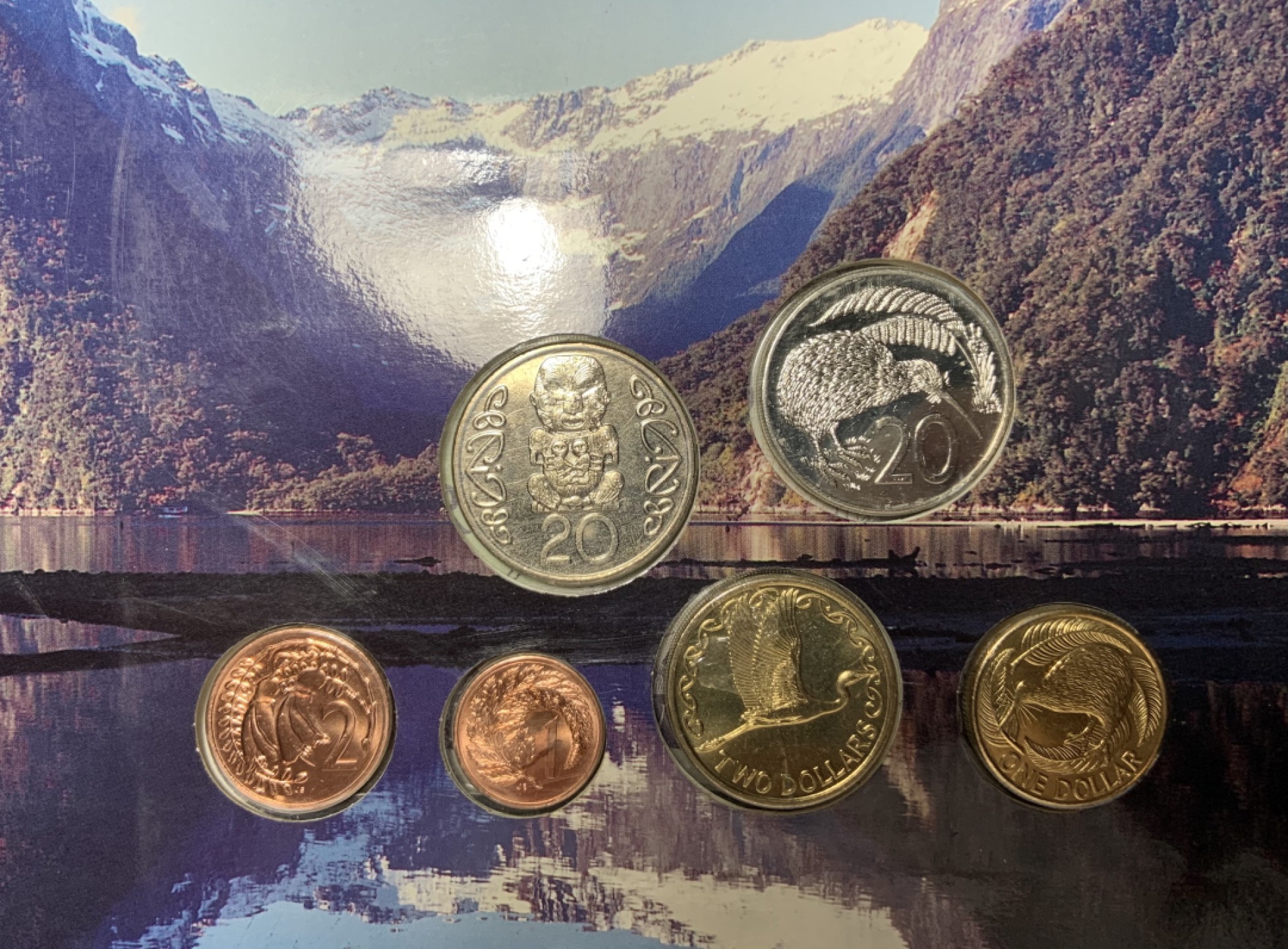 收藏联盟Quantum Auction 第191期拍卖(再次更新) 新西兰1989-92年1-2元尾号4同 品相全新UNC 硬币纪念册一套