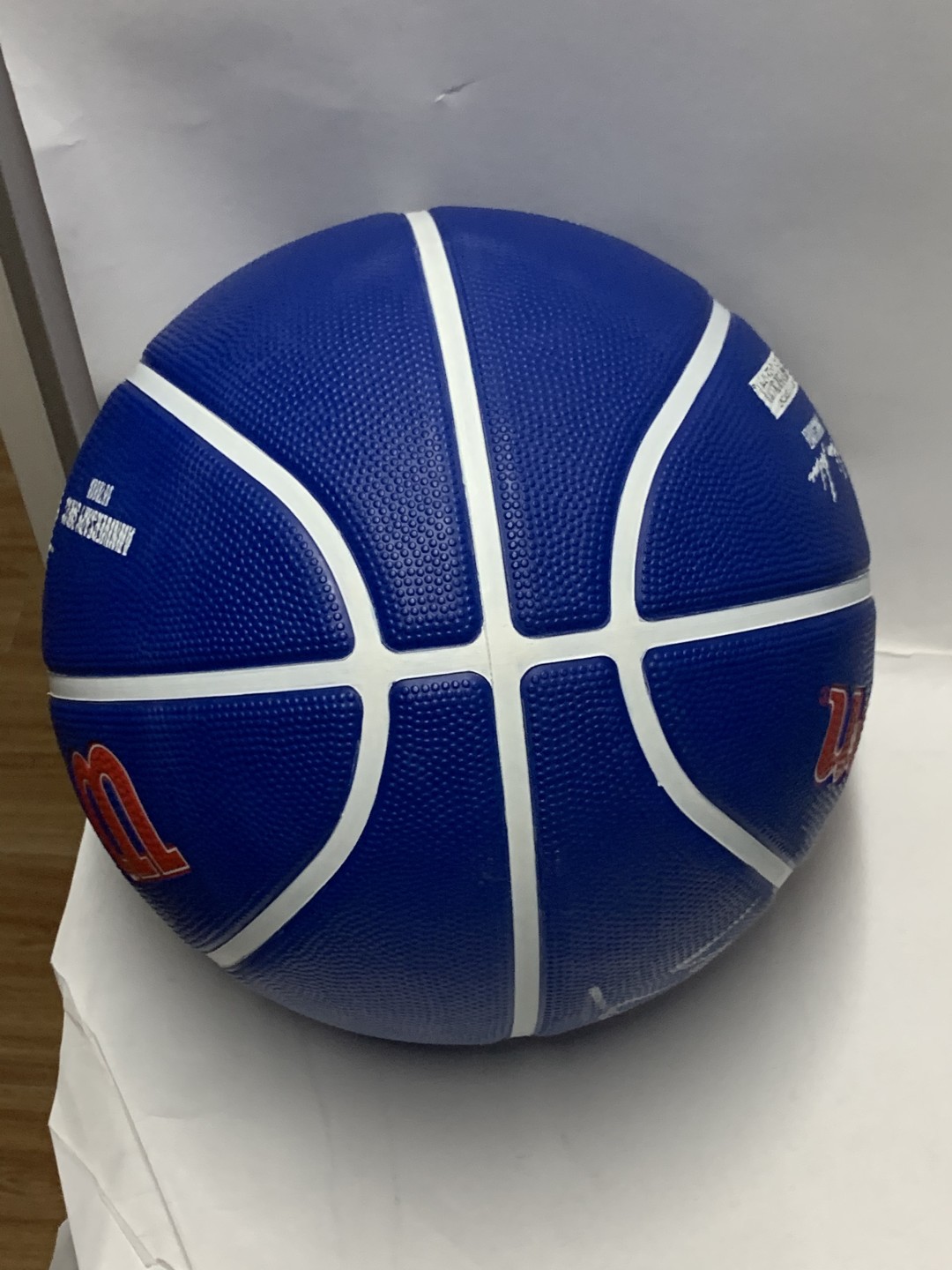 零元拍：NBA历史第一大前锋，五夺NBA总冠军、三届总决赛最有价值球员FMVP、两个常规赛MVP获得者，圣安东尼奥马刺队魂“石佛”邓肯亲笔签名，NBA75周年官方纪念珍藏球！