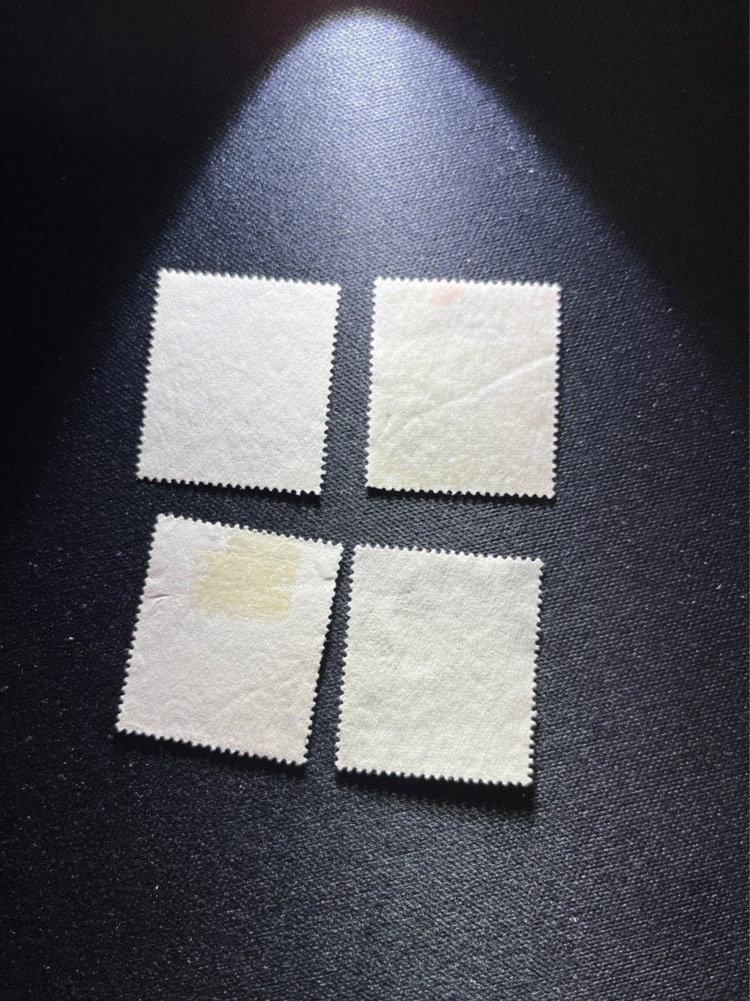 洪涛臻品 精选邮票限时拍卖第二十七期 经典热门品种 ✦伊丽莎白二世邮票✦ 非常受欢迎的邮票，品相自定，来之不易，数量有限，注意捡漏