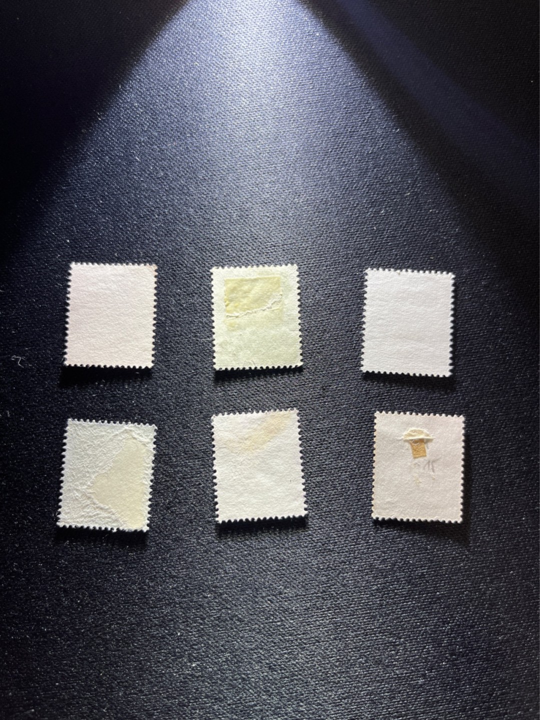 洪涛臻品 精选邮票限时拍卖第二十七期 经典热门品种 ✦伊丽莎白二世邮票✦ 非常受欢迎的邮票，品相自定，来之不易，数量有限，注意捡漏
