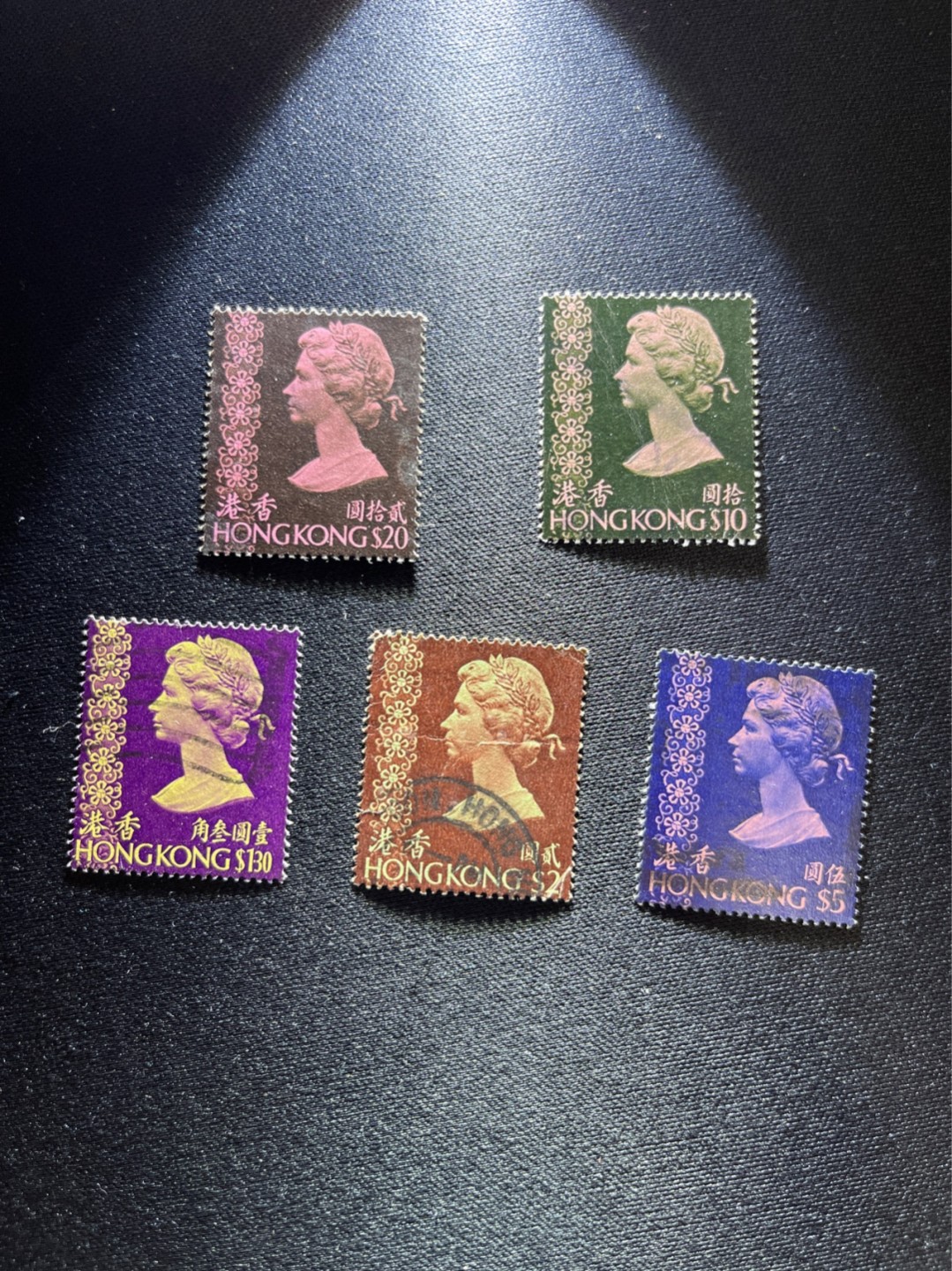 洪涛臻品 精选邮票限时拍卖第二十七期 经典热门品种 ✦伊丽莎白二世邮票✦ 非常受欢迎的邮票，品相自定，来之不易，数量有限，注意捡漏