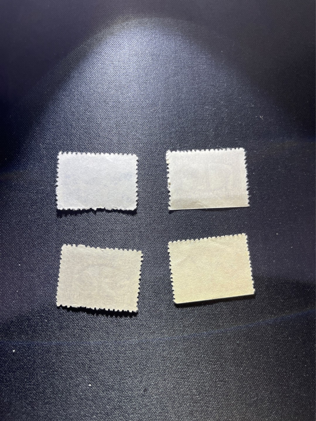洪涛臻品 精选邮票限时拍卖第二十七期 解放区邮票4枚，2枚漏齿 上品