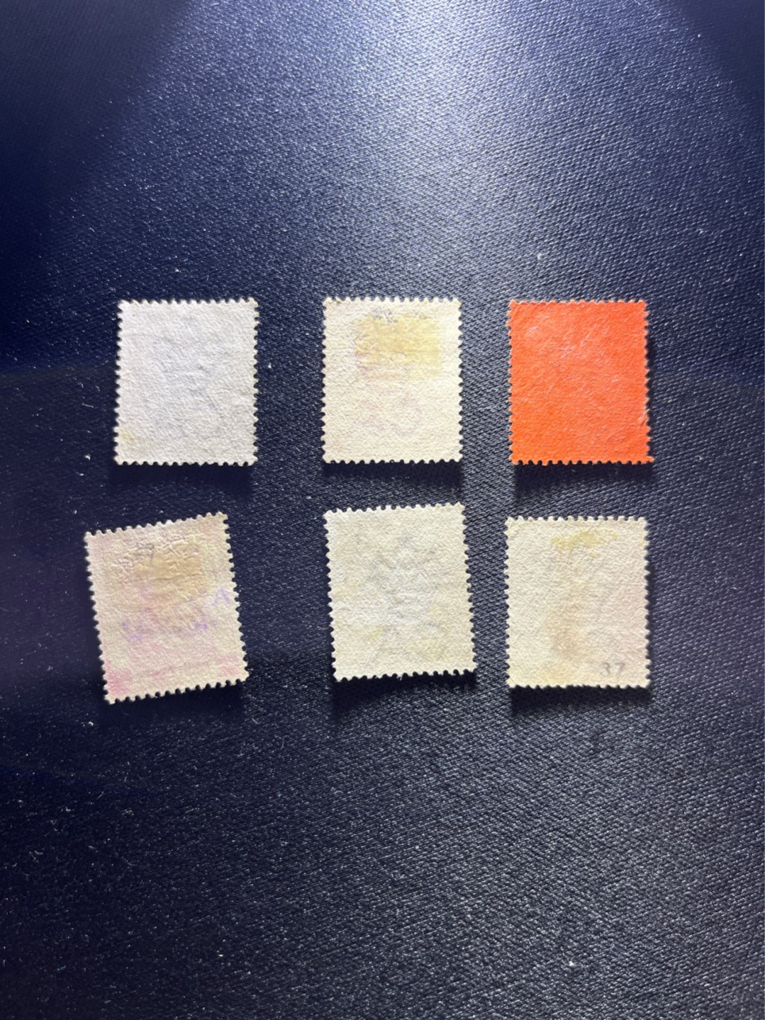 洪涛臻品 精选邮票限时拍卖第二十七期 香港维多利亚女王邮票 与黑便士同时期的邮票。品相自定，年代久远，包老包真