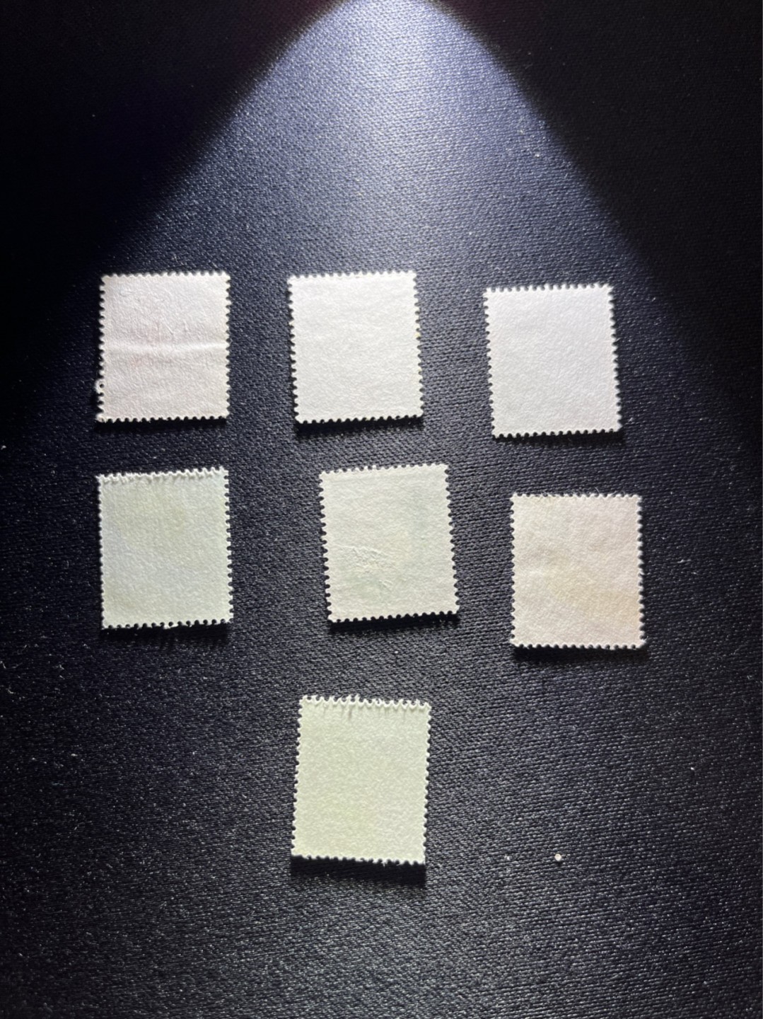 洪涛臻品 精选邮票限时拍卖第二十七期 经典热门品种 ✦伊丽莎白二世邮票✦ 非常受欢迎的邮票，品相自定，来之不易，数量有限，注意捡漏