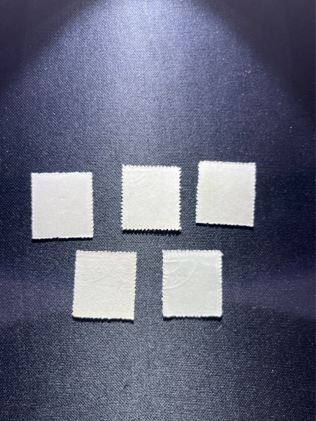 洪涛臻品 精选邮票限时拍卖第二十八期 普8盖销 顺戳  5枚一组，全品。第一套新币值普票，全套均有高仿假票，本项完全保真。这套票用纸复杂，有厚纸薄纸白纸黄纸，还有不同的齿孔，光齿毛齿等。随手取票未细分，买家可以自行研究捡漏。