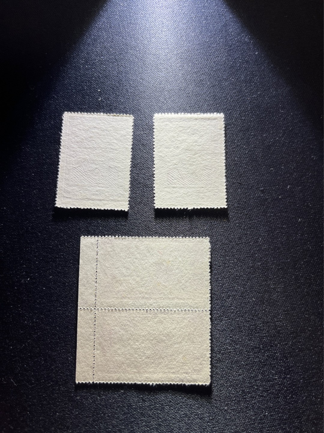 洪涛臻品 精选邮票限时拍卖第二十八期 纪27斯大林新2组，共4枚，全品。新中国第一套斯大林邮票，金猴设计者邵柏林的早期作品，雕刻版，印刷精美。