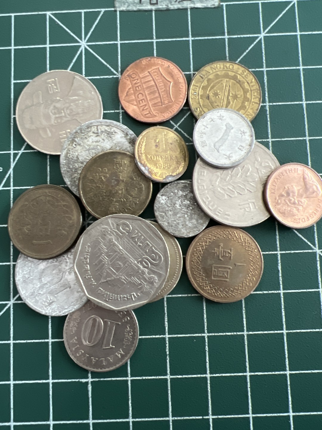 泡泡堂第八十八期  世界硬币专场（无押金，无佣金，捡漏，全场20包邮，偏远地区除外） 外国硬币一组九