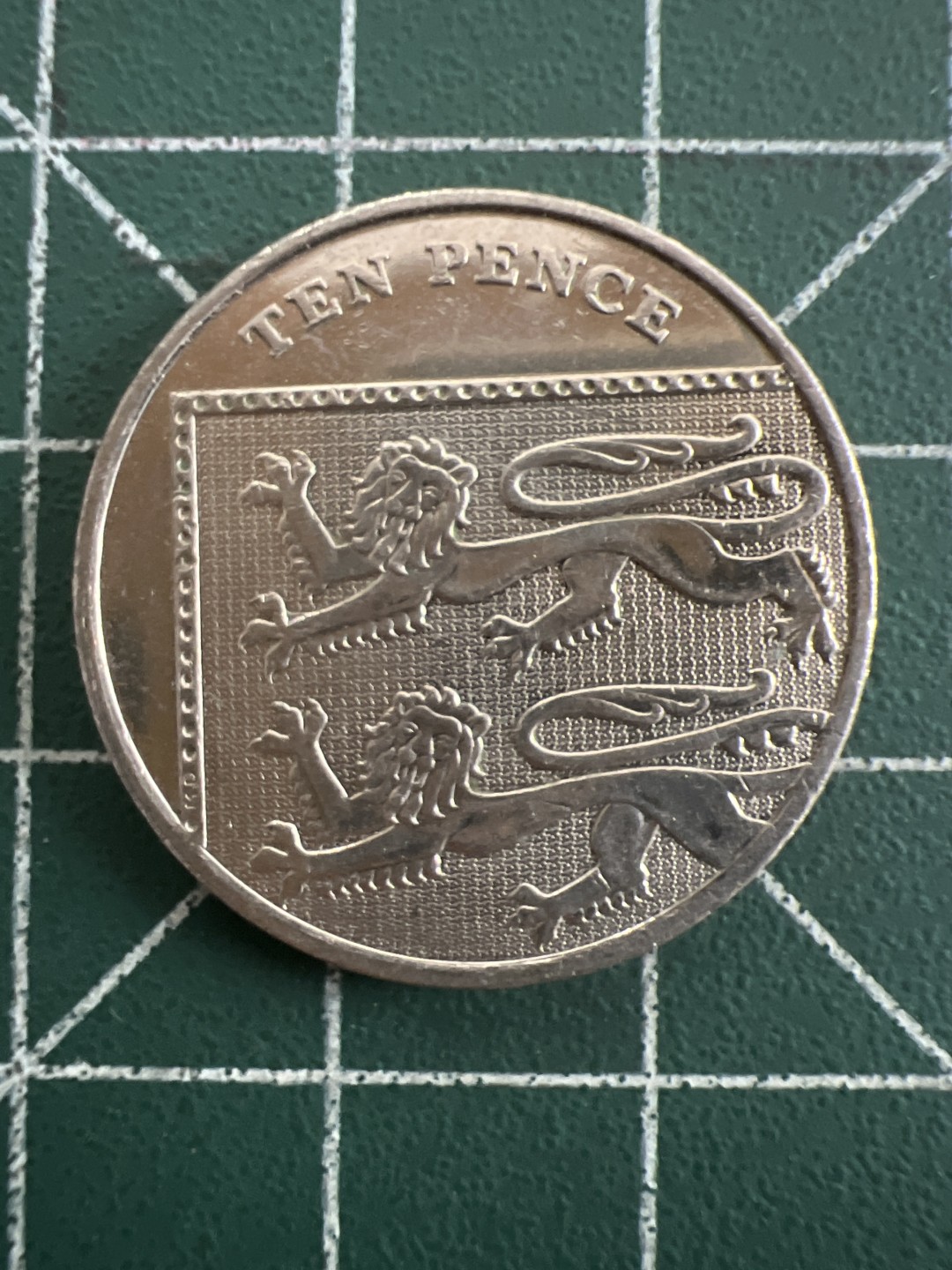 泡泡堂第八十八期  世界硬币专场（无押金，无佣金，捡漏，全场20包邮，偏远地区除外） 英国盾牌十便士