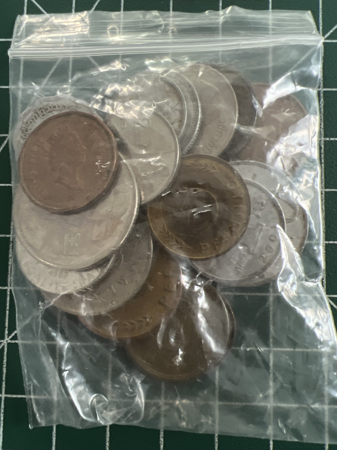 泡泡堂第八十八期  世界硬币专场（无押金，无佣金，捡漏，全场20包邮，偏远地区除外） 外国硬币一组八